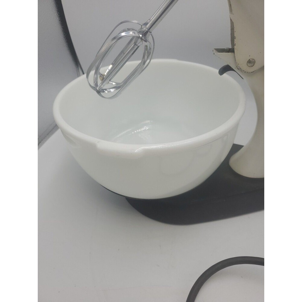 Vtg 1940s Sunbeam Mixmaster 10 Speed Model 9 Tested Working 9" Bowl See Picture - Picture 3 of 16